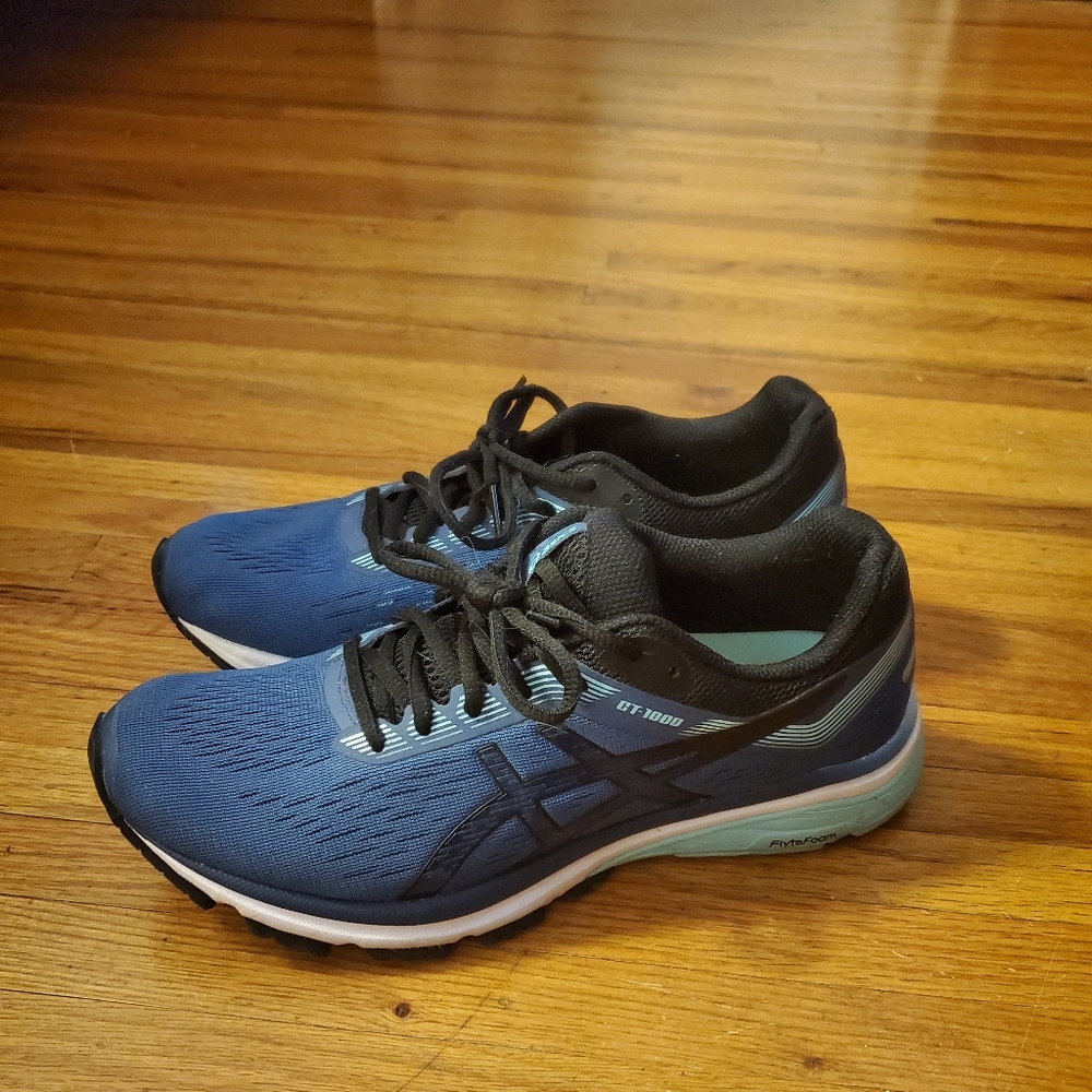 Asics GT 1000